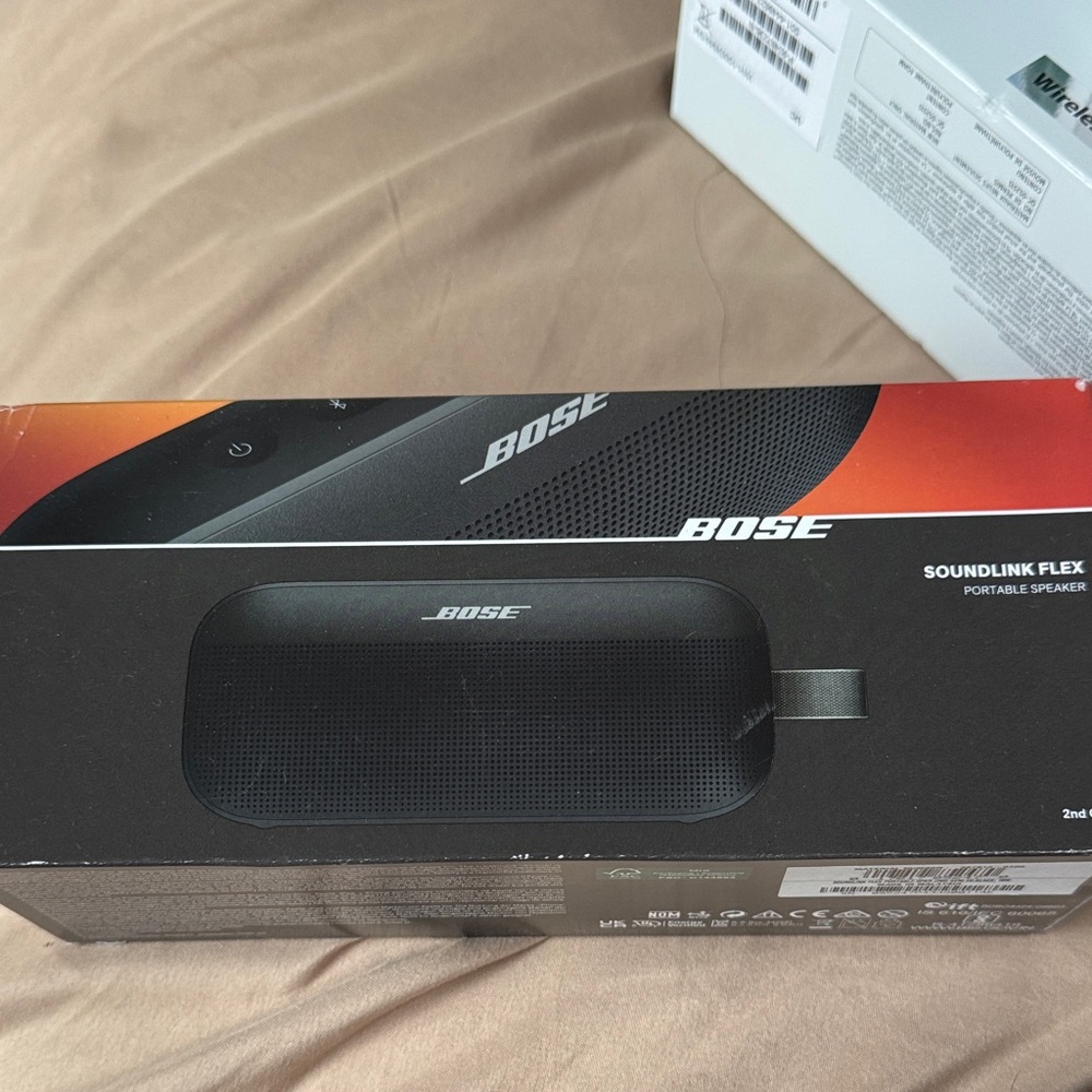 Bose SoundLink Flex Portable Speaker - Black and Gray